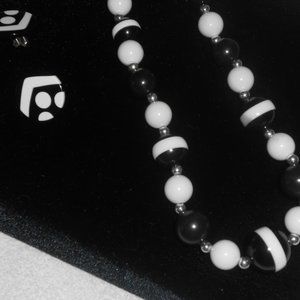 Retro Black & White Jewelry Set